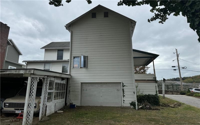 226 Loyalhanna St, Ligonier, 15658, 4 Bedrooms Bedrooms, 9 Rooms Rooms,2 BathroomsBathrooms,Residential,For Sale,Loyalhanna St,1673798