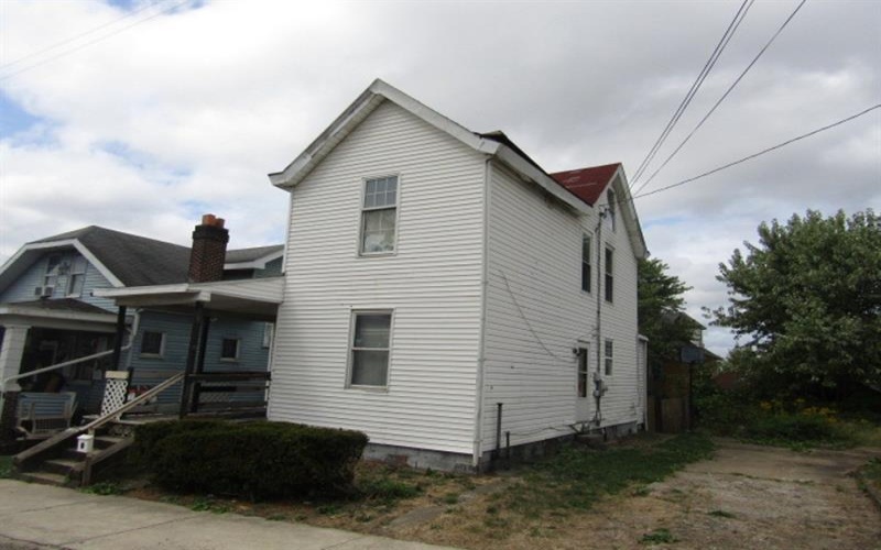 61 Cleveland Ave, Uniontown, 15401, 2 Bedrooms Bedrooms, 6 Rooms Rooms,1 BathroomBathrooms,Residential,For Sale,Cleveland Ave,1674174