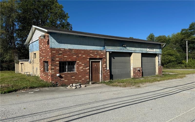 1031 New Salem Rd, New Salem, 15468, ,Commercial-industrial-business,For Sale,New Salem Rd,1674250