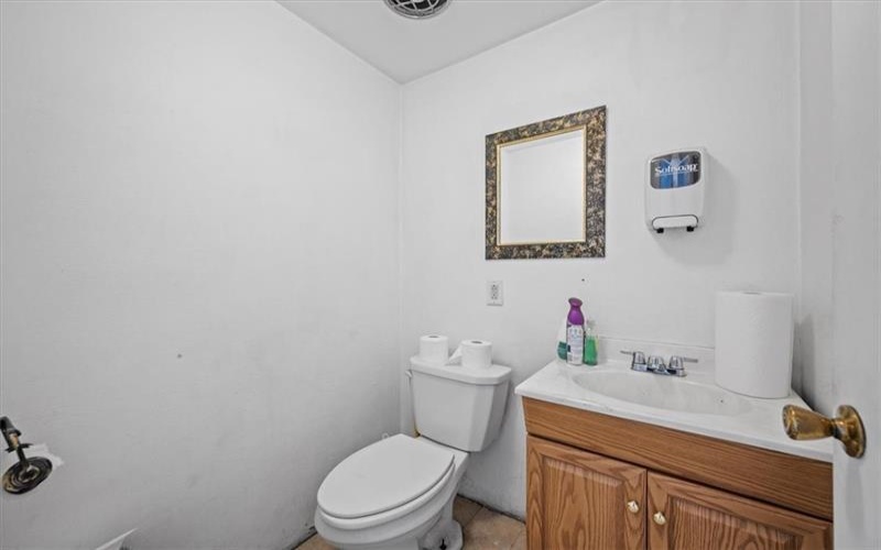 938-940 Constitution Blvd., New Kensington, 15068, ,Commercial-industrial-business,For Sale,Constitution Blvd.,1674831