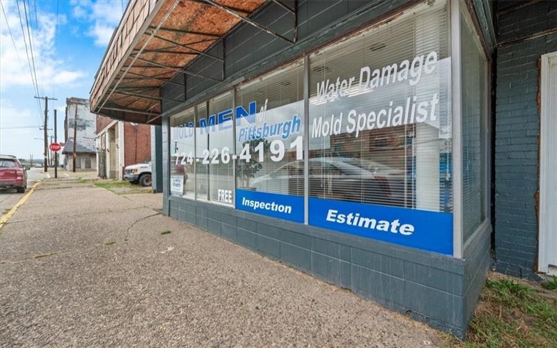 938-940 Constitution Blvd., New Kensington, 15068, ,Commercial-industrial-business,For Sale,Constitution Blvd.,1674831