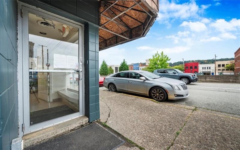 938-940 Constitution Blvd., New Kensington, 15068, ,Commercial-industrial-business,For Sale,Constitution Blvd.,1674831