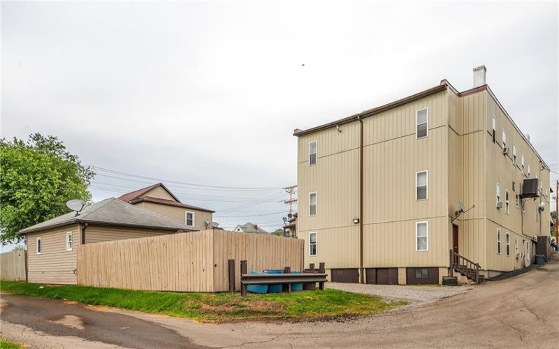 277 Gallatin Ave, Uniontown, 15401, ,Multi-unit,For Sale,Gallatin Ave,1667859
