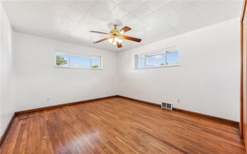 1565 State Route 31, Mount Pleasant, 15666, 3 Bedrooms Bedrooms, ,1.1 BathroomsBathrooms,Residential,For Sale,State Route 31,1675866