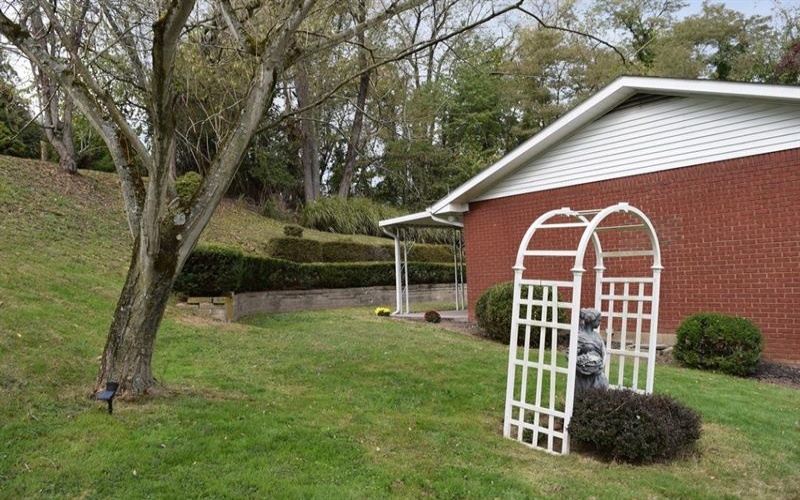 720 Pollard St, Monessen, 15062, 3 Bedrooms Bedrooms, 10 Rooms Rooms,2 BathroomsBathrooms,Residential,For Sale,Pollard St,1675968