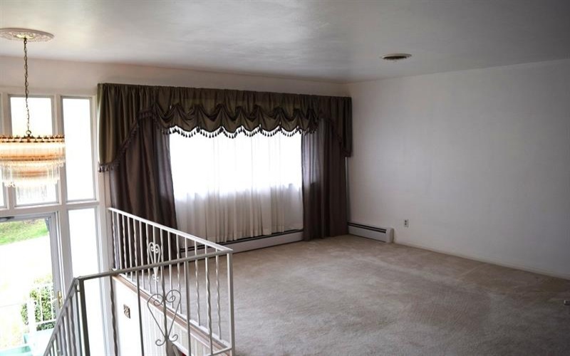720 Pollard St, Monessen, 15062, 3 Bedrooms Bedrooms, 10 Rooms Rooms,2 BathroomsBathrooms,Residential,For Sale,Pollard St,1675968