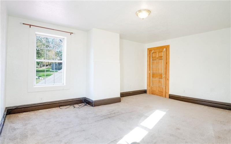 1003 Spring Street, McDonald, 15057, 4 Bedrooms Bedrooms, 8 Rooms Rooms,2 BathroomsBathrooms,Residential,For Sale,Spring Street,1676368