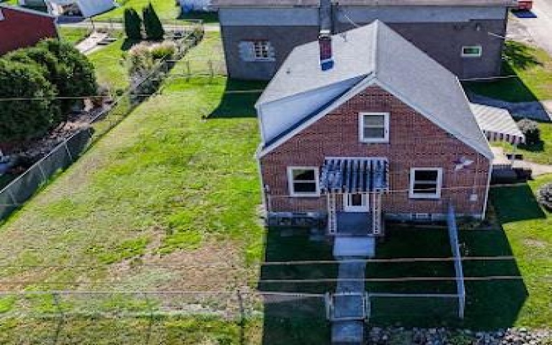 401 S. Ross Street, Masontown, 15461, 4 Bedrooms Bedrooms, 8 Rooms Rooms,1.1 BathroomsBathrooms,Residential,For Sale,S. Ross Street,1676985