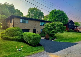 110 Surrey St, Monessen, 15062, 2 Bedrooms Bedrooms, 7 Rooms Rooms,1.1 BathroomsBathrooms,Residential,For Sale,Surrey St,1677119