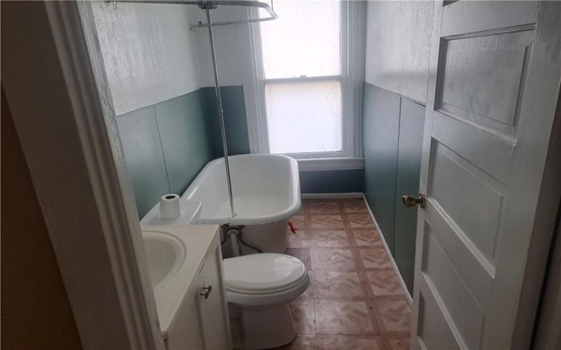 16 Cuyler Avenue, Jeannette, 15644, 2 Bedrooms Bedrooms, 4 Rooms Rooms,1 BathroomBathrooms,Residential,For Sale,Cuyler Avenue,1677297