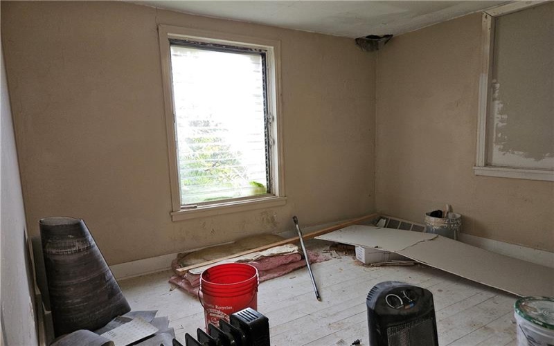 806 Ridge Ave, Jeannette, 15644, 2 Bedrooms Bedrooms, ,1.1 BathroomsBathrooms,Residential,For Sale,Ridge Ave,1677456