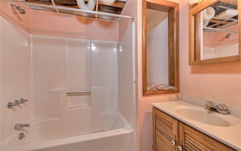 1801 SYLVAN AVENUE, Latrobe, 15650, 2 Bedrooms Bedrooms, ,1.2 BathroomsBathrooms,Residential,For Sale,SYLVAN AVENUE,1666404