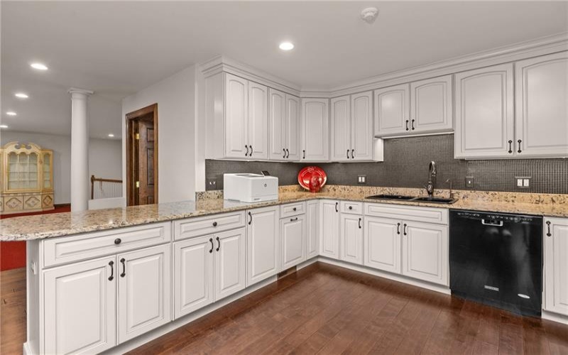 69 ORCHARD STREET, Charleroi, 15022, 4 Bedrooms Bedrooms, 14 Rooms Rooms,4.1 BathroomsBathrooms,Residential,For Sale,ORCHARD STREET,1677533