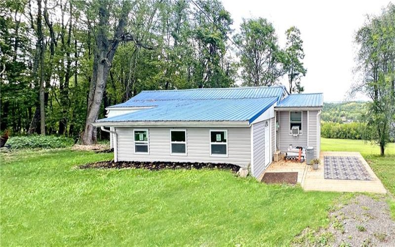 1221 Hewitt Ave, Washington, 15301, 3 Bedrooms Bedrooms, 5 Rooms Rooms,1 BathroomBathrooms,Residential,For Sale,Hewitt Ave,1668782