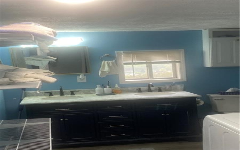 1221 Hewitt Ave, Washington, 15301, 3 Bedrooms Bedrooms, 5 Rooms Rooms,1 BathroomBathrooms,Residential,For Sale,Hewitt Ave,1668782