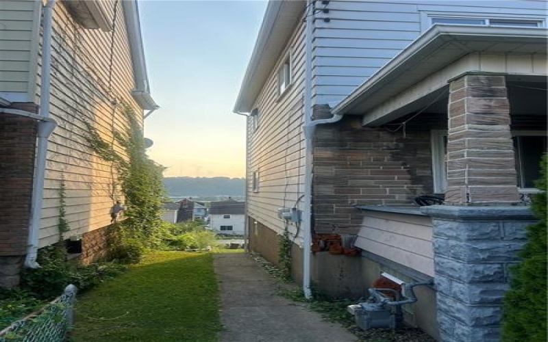 1627 Woodmont Ave, New Kensington, 15068, 4 Bedrooms Bedrooms, ,1 BathroomBathrooms,Residential,For Sale,Woodmont Ave,1678247