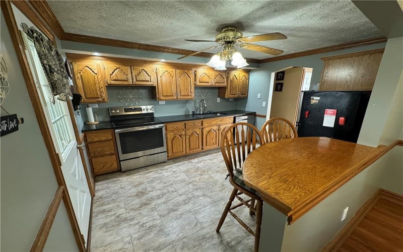 1766 Ivanhoe Drive, North Huntingdon, 15642, 3 Bedrooms Bedrooms, 10 Rooms Rooms,2 BathroomsBathrooms,Residential,For Sale,Ivanhoe Drive,1678296