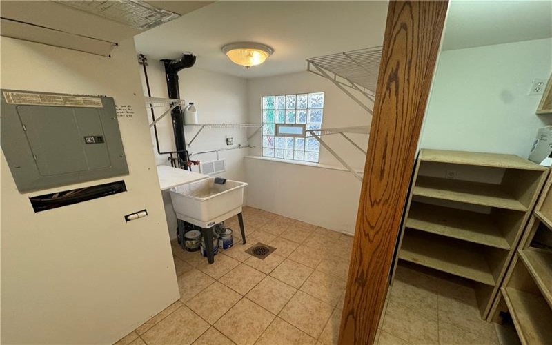 1766 Ivanhoe Drive, North Huntingdon, 15642, 3 Bedrooms Bedrooms, 10 Rooms Rooms,2 BathroomsBathrooms,Residential,For Sale,Ivanhoe Drive,1678296