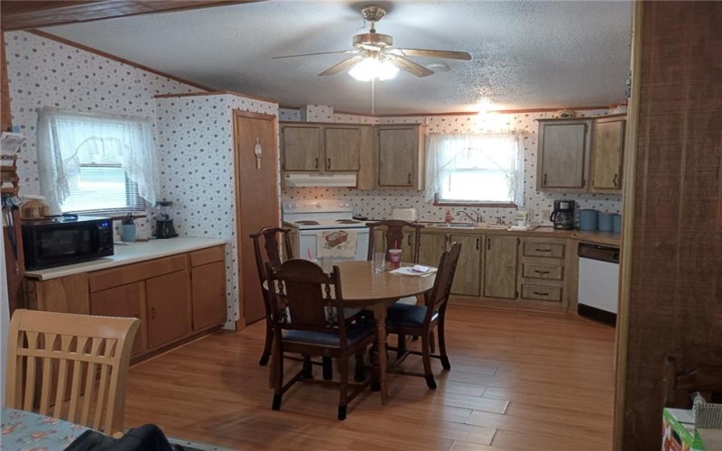 2172 Centerville Rd, 15672, 15672, 4 Bedrooms Bedrooms, 8 Rooms Rooms,1.1 BathroomsBathrooms,Residential,For Sale,Centerville Rd,1673338