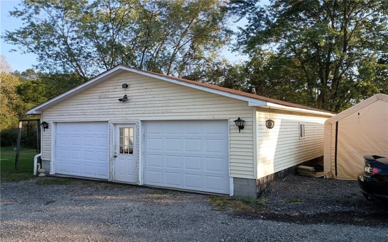 2172 Centerville Rd, 15672, 15672, 4 Bedrooms Bedrooms, 8 Rooms Rooms,1.1 BathroomsBathrooms,Residential,For Sale,Centerville Rd,1673338