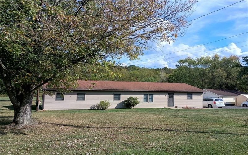 2172 Centerville Rd, 15672, 15672, 4 Bedrooms Bedrooms, 8 Rooms Rooms,1.1 BathroomsBathrooms,Residential,For Sale,Centerville Rd,1673338