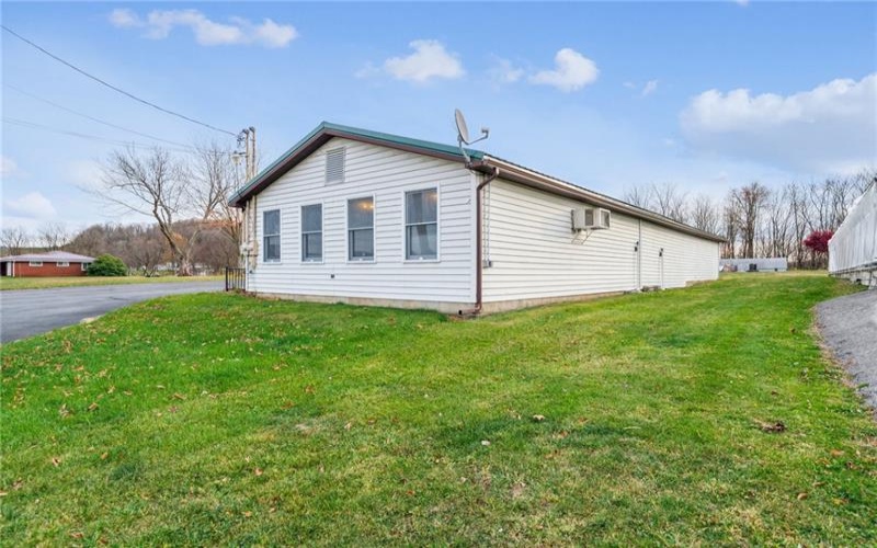 3682 State Route 31, Acme, 15628, ,Commercial-industrial-business,For Sale,State Route 31,1678599