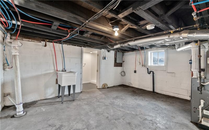 316 Wylie Ave, Washington, 15301, 3 Bedrooms Bedrooms, ,2 BathroomsBathrooms,Residential,For Sale,Wylie Ave,1678661