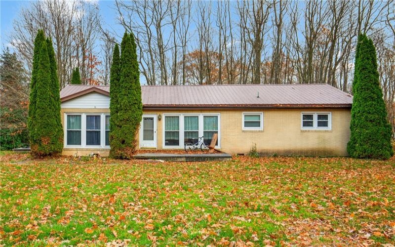 2002 STOYSTOWN RD, FRIEDENS, 15541, 3 Bedrooms Bedrooms, ,1 BathroomBathrooms,Residential,For Sale,STOYSTOWN RD,1679032