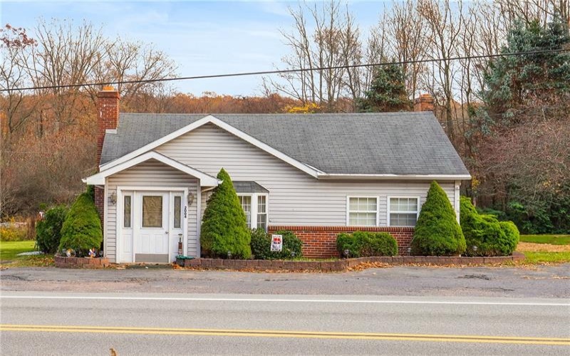 2004 STOYSTOWN RD, FRIEDENS, 15541, 3 Bedrooms Bedrooms, ,1 BathroomBathrooms,Residential,For Sale,STOYSTOWN RD,1679035