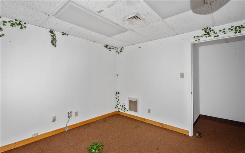 15 Eastgate Ave, Monessen, 15062, ,Commercial-industrial-business,For Sale,Eastgate Ave,1679072