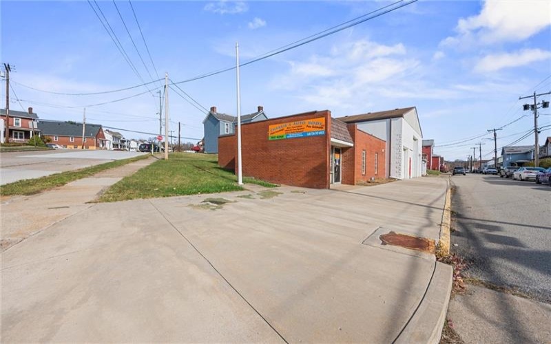 301 Barr St, Mc Donald, 15057, ,Commercial-industrial-business,For Sale,Barr St,1679514