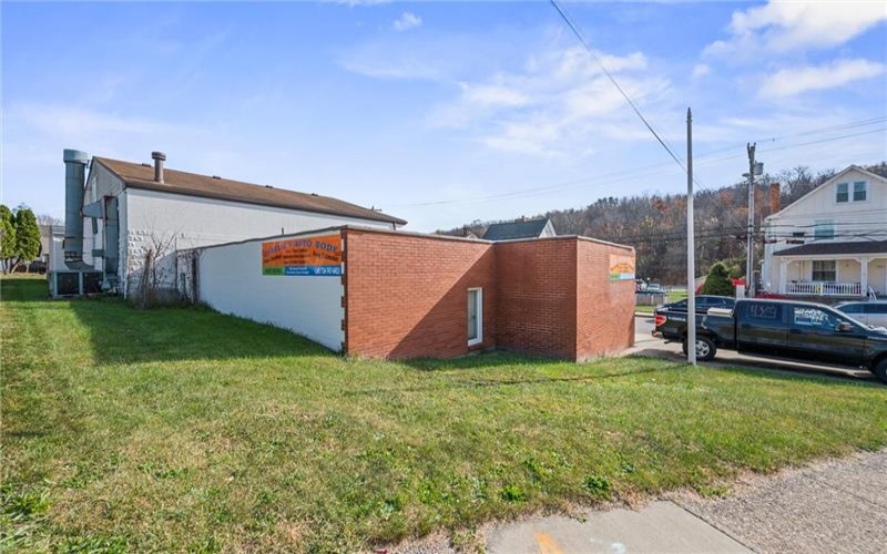 301 Barr St, Mc Donald, 15057, ,Commercial-industrial-business,For Sale,Barr St,1679514
