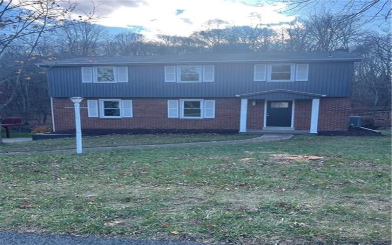 634 Stamford Dr, Greensburg, 15601, 4 Bedrooms Bedrooms, ,2.1 BathroomsBathrooms,Residential,For Sale,Stamford Dr,1679864