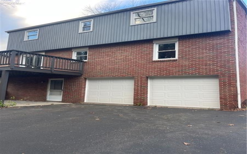 634 Stamford Dr, Greensburg, 15601, 4 Bedrooms Bedrooms, ,2.1 BathroomsBathrooms,Residential,For Sale,Stamford Dr,1679864