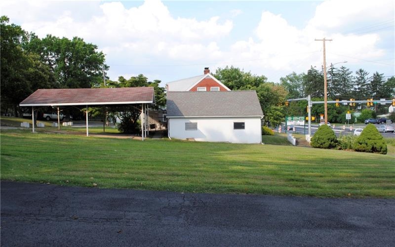 501 Burton Ave, Youngwood, 15697, 3 Bedrooms Bedrooms, 7 Rooms Rooms,2 BathroomsBathrooms,Residential,For Sale,Burton Ave,1679915