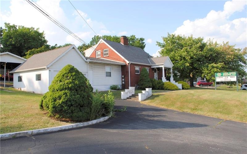 501 Burton Ave, Youngwood, 15697, 3 Bedrooms Bedrooms, 7 Rooms Rooms,2 BathroomsBathrooms,Residential,For Sale,Burton Ave,1679915