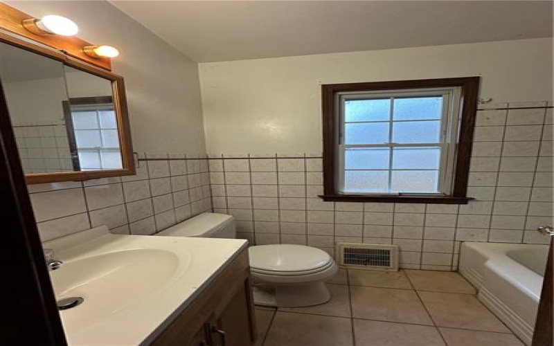 3323 Leechburg Road, Lower Burrell, 15068, 4 Bedrooms Bedrooms, 12 Rooms Rooms,1 BathroomBathrooms,Residential,For Sale,Leechburg Road,1679972
