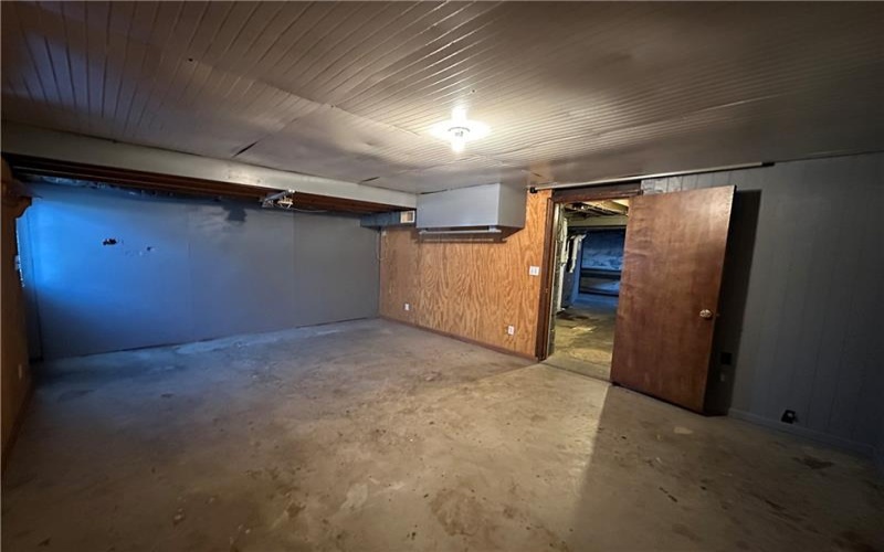 3323 Leechburg Road, Lower Burrell, 15068, 4 Bedrooms Bedrooms, 12 Rooms Rooms,1 BathroomBathrooms,Residential,For Sale,Leechburg Road,1679972