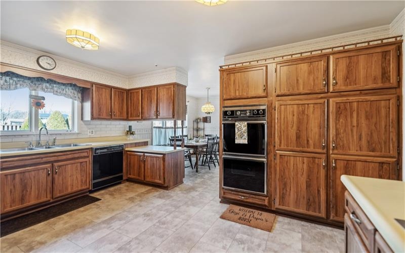229 Crawford Lane, Rostraver Township, 15012, 6 Bedrooms Bedrooms, 14 Rooms Rooms,4.1 BathroomsBathrooms,Residential,For Sale,Crawford Lane,1680000