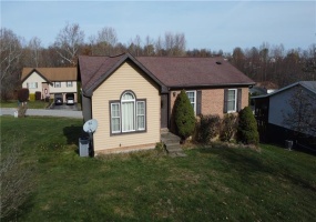 94 Dixon Blvd, Uniontown, 15401, 3 Bedrooms Bedrooms, 6 Rooms Rooms,2.1 BathroomsBathrooms,Residential,For Sale,Dixon Blvd,1680141