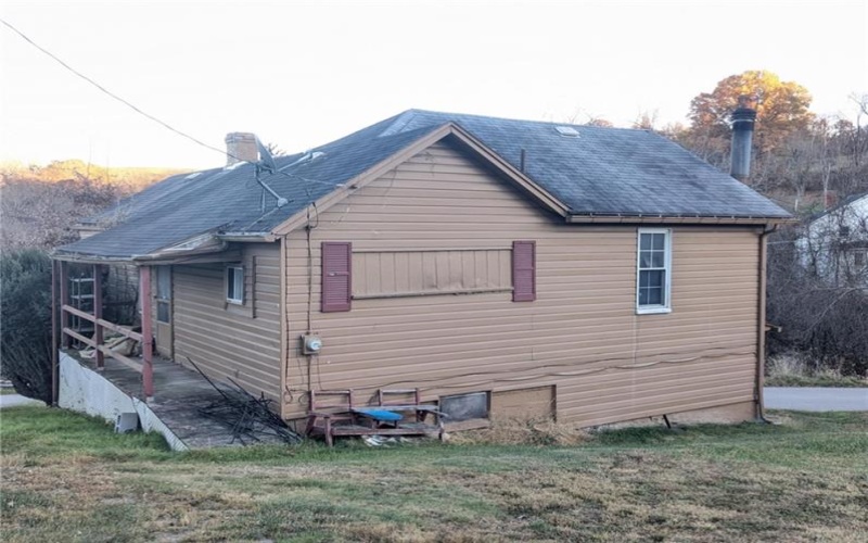200 Burkhart St, Bentleyville, 15314, 3 Bedrooms Bedrooms, 6 Rooms Rooms,1 BathroomBathrooms,Residential,For Sale,Burkhart St,1680624