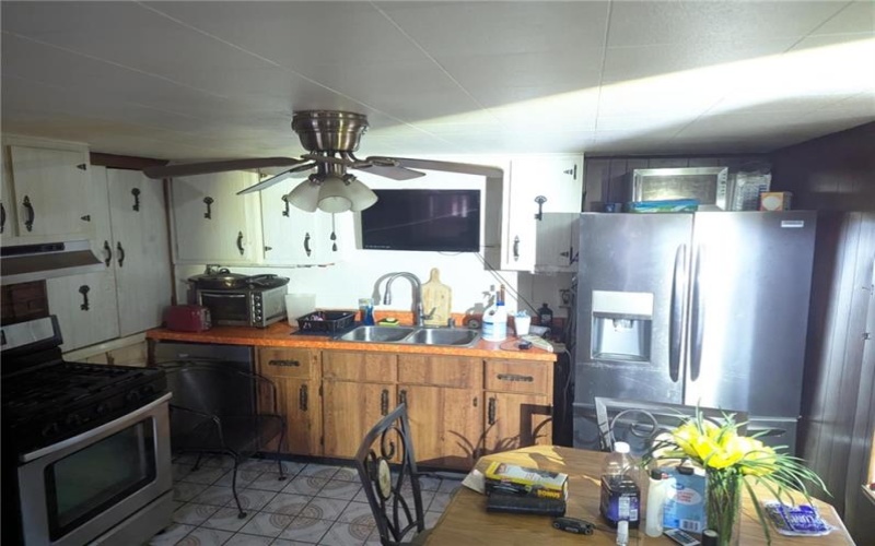 200 Burkhart St, Bentleyville, 15314, 3 Bedrooms Bedrooms, 6 Rooms Rooms,1 BathroomBathrooms,Residential,For Sale,Burkhart St,1680624