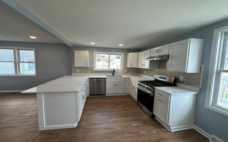 226 4th St, Youngwood, 15697, 2 Bedrooms Bedrooms, ,1.1 BathroomsBathrooms,Residential,For Sale,4th St,1680638