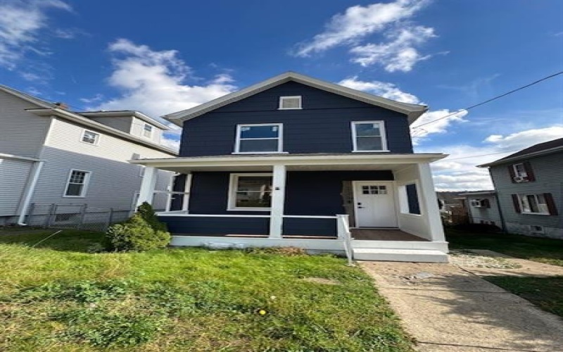 226 4th St, Youngwood, 15697, 2 Bedrooms Bedrooms, ,1.1 BathroomsBathrooms,Residential,For Sale,4th St,1680638