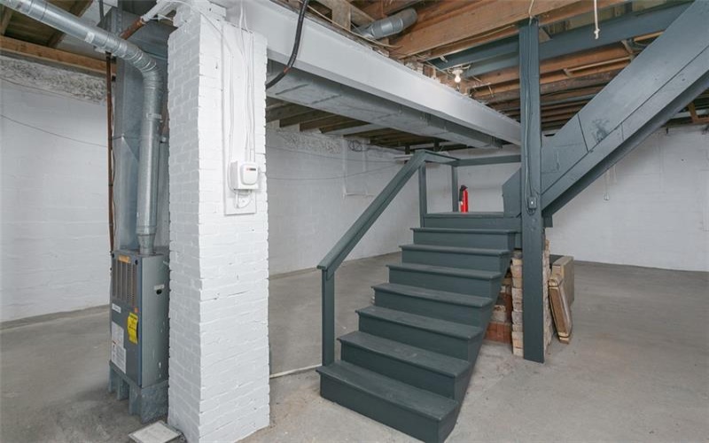 611 5th Street, Donora, 15033, 2 Bedrooms Bedrooms, 5 Rooms Rooms,1 BathroomBathrooms,Residential,For Sale,5th Street,1680646