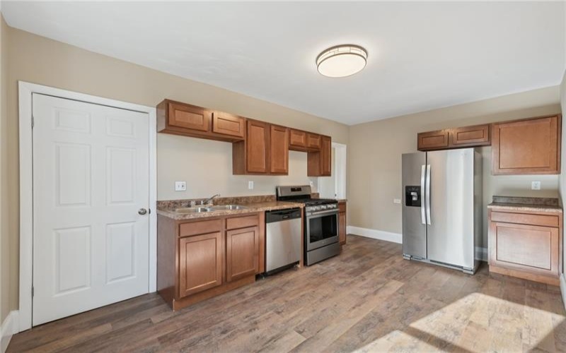 541 4th Ave, New Kensington, 15068, 3 Bedrooms Bedrooms, 9 Rooms Rooms,2 BathroomsBathrooms,Residential,For Sale,4th Ave,1680653