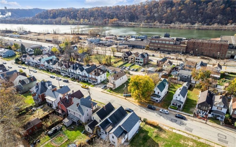 541 4th Ave, New Kensington, 15068, 3 Bedrooms Bedrooms, 9 Rooms Rooms,2 BathroomsBathrooms,Residential,For Sale,4th Ave,1680653