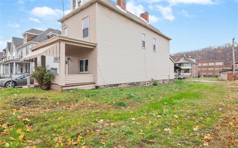 541 4th Ave, New Kensington, 15068, 3 Bedrooms Bedrooms, 9 Rooms Rooms,2 BathroomsBathrooms,Residential,For Sale,4th Ave,1680653