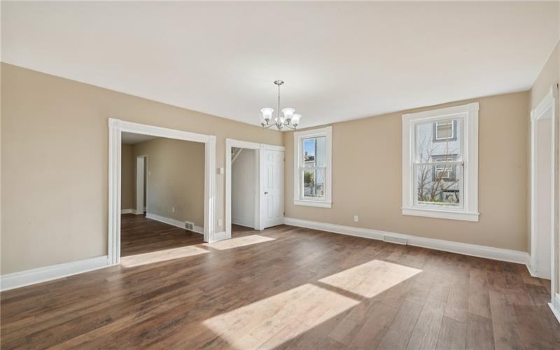 541 4th Ave, New Kensington, 15068, 3 Bedrooms Bedrooms, 9 Rooms Rooms,2 BathroomsBathrooms,Residential,For Sale,4th Ave,1680653
