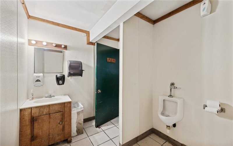 882 HIGHPOINT DRIVE, COAL CENTER, 15423, ,Commercial-industrial-business,For Sale,HIGHPOINT DRIVE,1680801